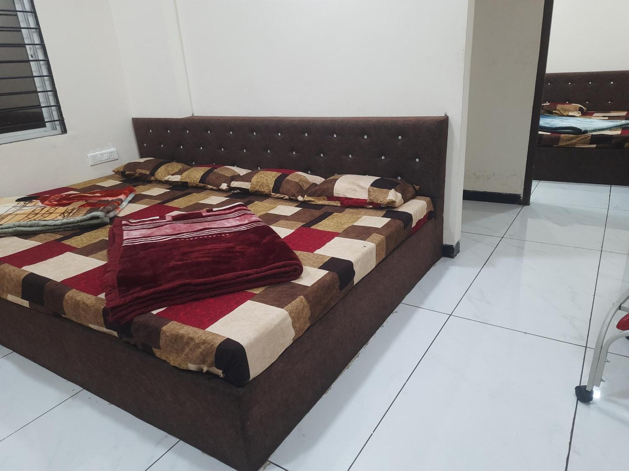 Hanumant Kripa Geust House Only For Family Ujjain Exterior photo