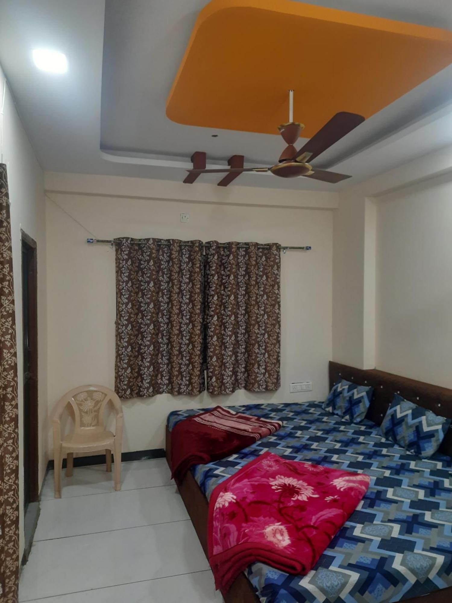 Hanumant Kripa Geust House Only For Family Ujjain Exterior photo